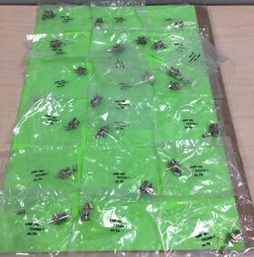 225395-1 Amp New Lot Of 21 Tyco Male Bnc Dual Crimp Connector 225395-1 Amp New Lot Of 21 Tyco Male Bnc Dual Crimp Connector