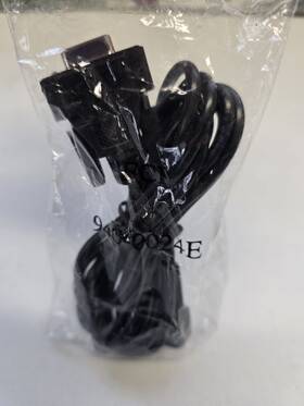 940-0024e Apc - Male D89 To Female Cable 9 Pin