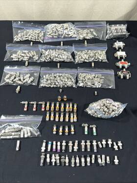Vu-2016 Belkin Lot Of Audio Video Cable Uhf Female To Rca Male Adapter Connectors As Pictured Vu-2016 Belkin Lot Of Audio Video Cable Uhf Female To Rca Male Adapter Connectors As Pictured