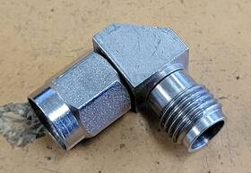 Sm3027 Fairview 2.4mm Male To Female Rf Adapter M-f Right Angle Dc-50ghz