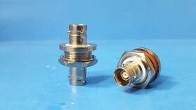 Trompeter Bj73 One- Adapter Coaxial Female Socket To Trb Tri/twin Axial Jack