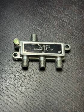 Dsu-75-3 Tru-spec Dsu-3 5-500mhz 3-way Diecast Sat Cable Tv U/v/fm Splitter Rf Shield Dsu-75-3 Tru-spec Dsu-3 5-500mhz 3-way Diecast Sat Cable Tv U/v/fm Splitter Rf Shield