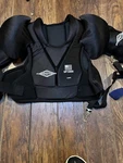 Diamond Design SP1000 Hockey Shoulder Pads Sz Large Made In Quebec. Fixed Price $40.00.